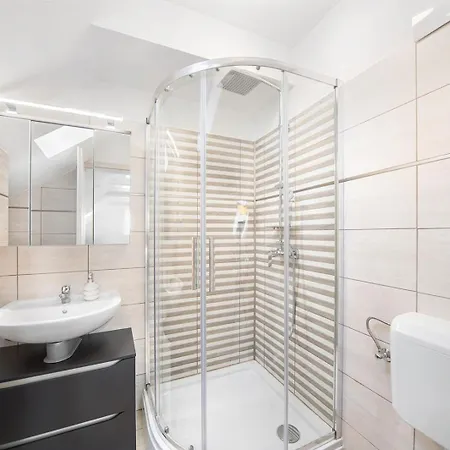 Agoston 1-2 - Lora,marci Lägenhet Pécs