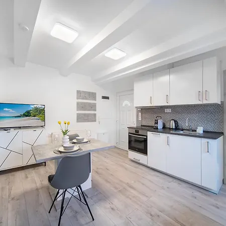 Agoston 1-2 - Lora,marci *