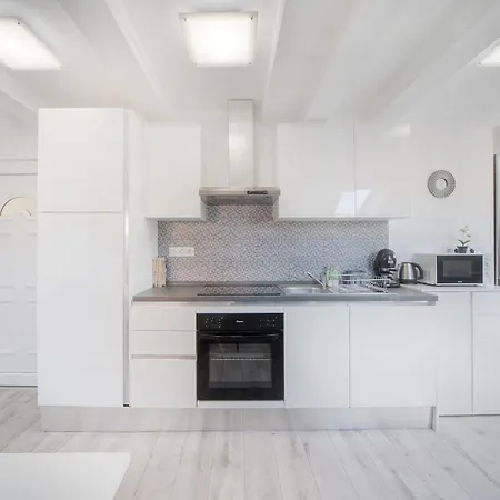 Agoston 1-2 - Lora,marci Apartment *